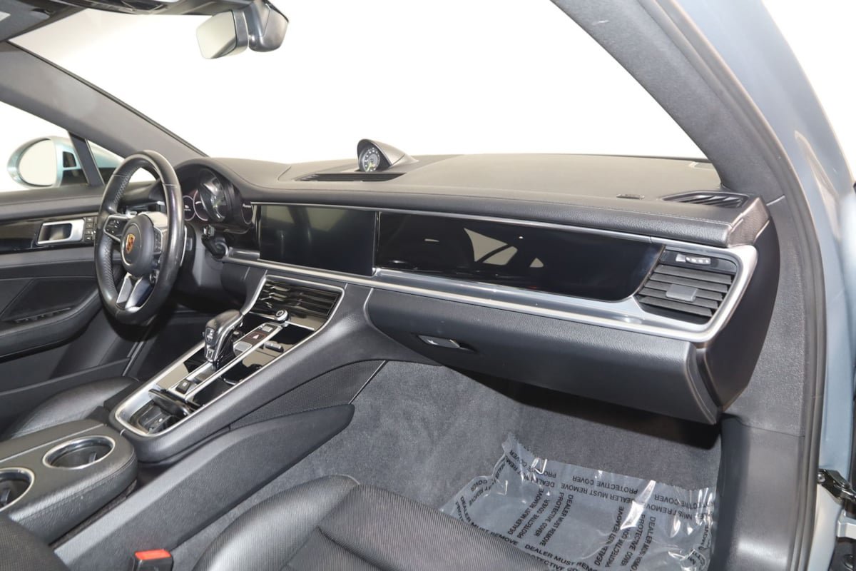 Used 2018 Porsche Panamera 4 AWD/4WD image 54
