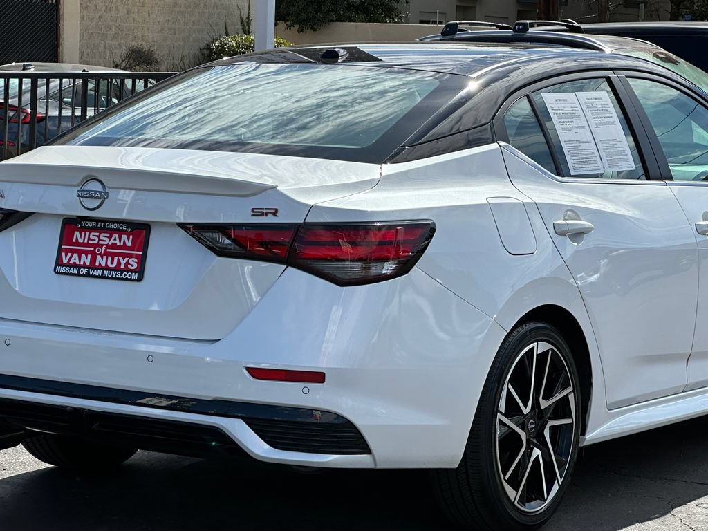 Used 2025 Nissan Sentra SR FWD image 8