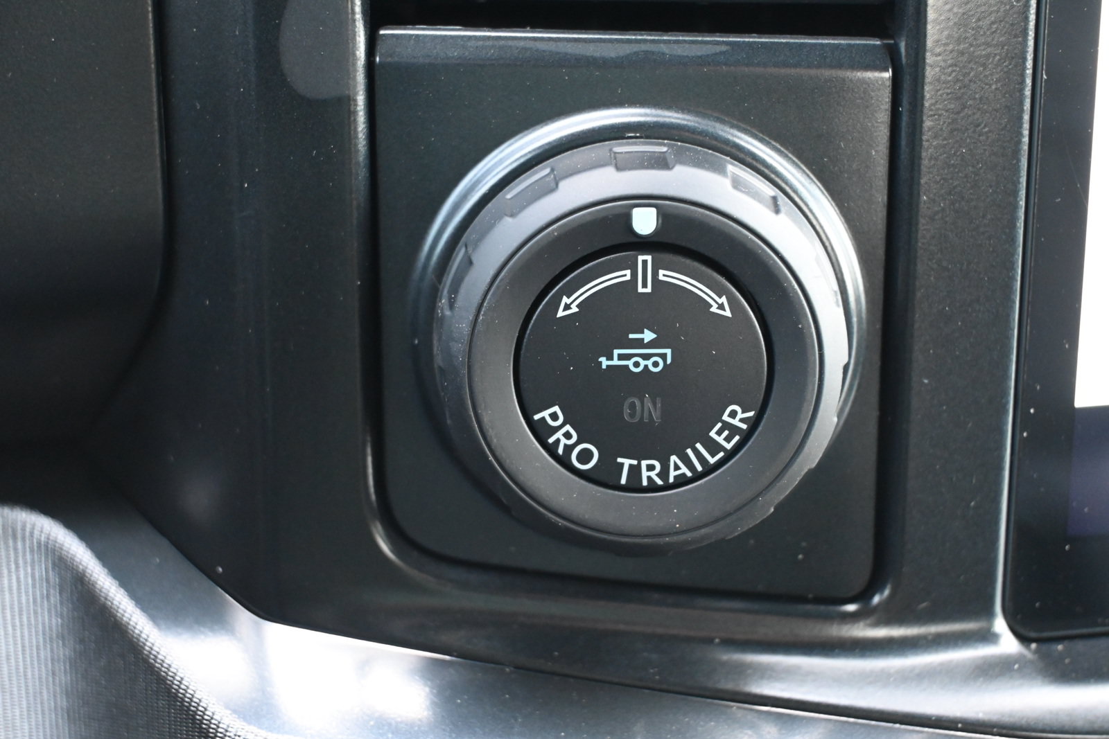 New 2026 Ford F350 Platinum AWD/4WD image 24