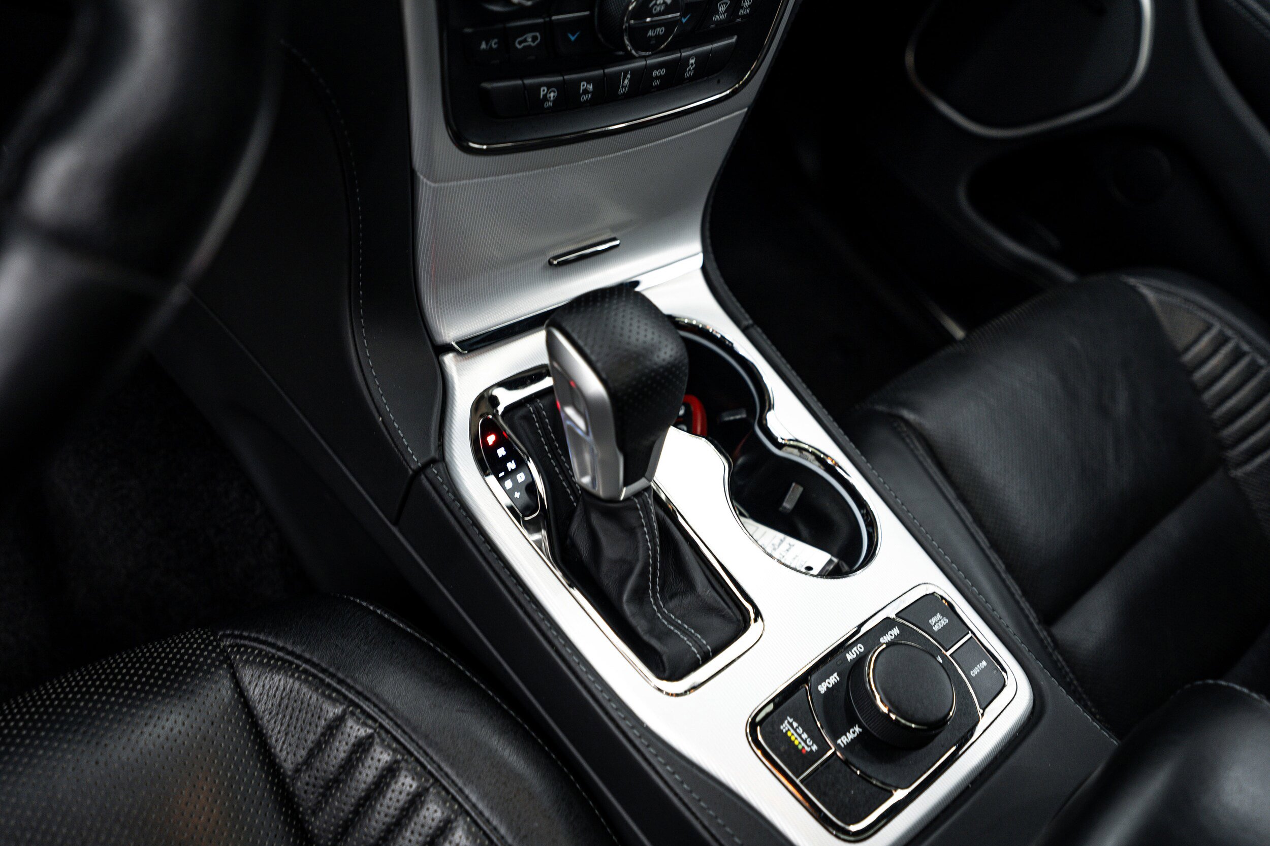 Used 2018 Jeep Grand Cherokee Trackhawk AWD/4WD image 11