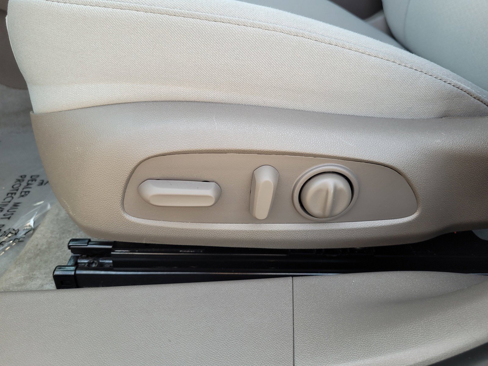 Used 2023 Chevrolet Malibu LS FWD image 12