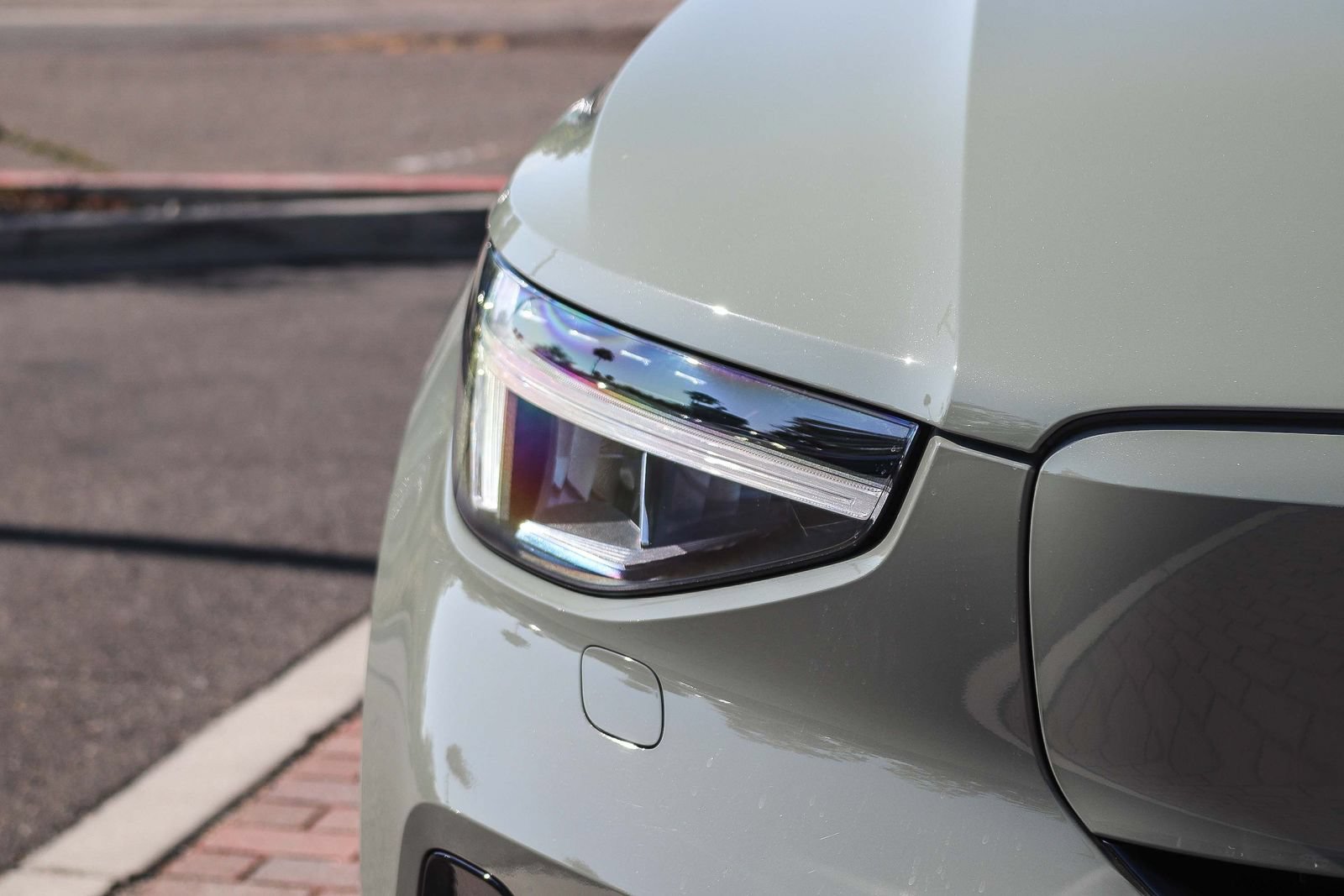 Used 2023 Volvo C40 P8 Recharge Plus w/ Climate Package AWD/4WD image 12