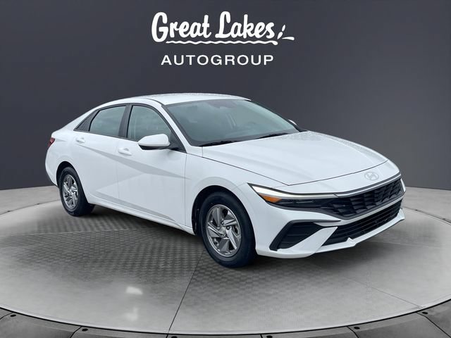 Used 2024 Hyundai Elantra SE FWD image 7