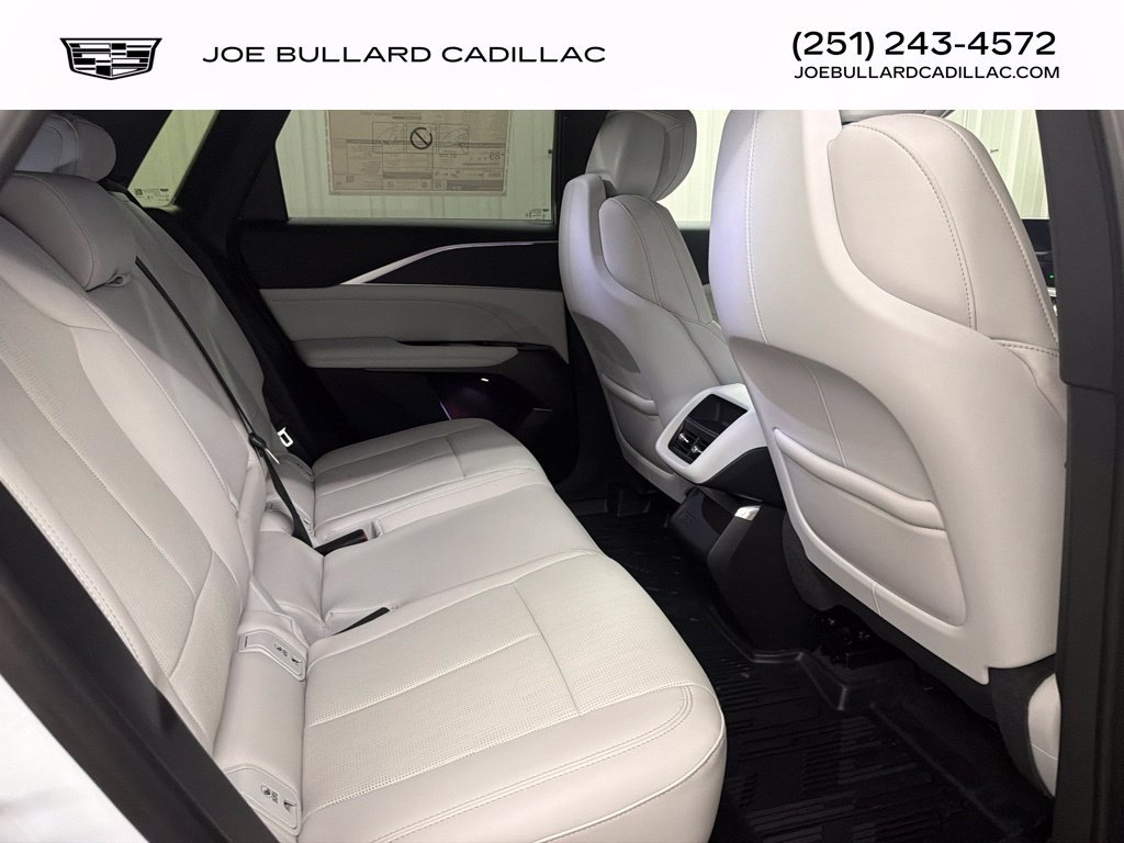 New 2027 Cadillac Optiq Luxury AWD/4WD image 20