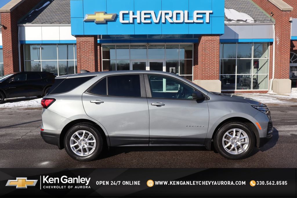 Used 2023 Chevrolet Equinox LS w/ LS Convenience Package image 1