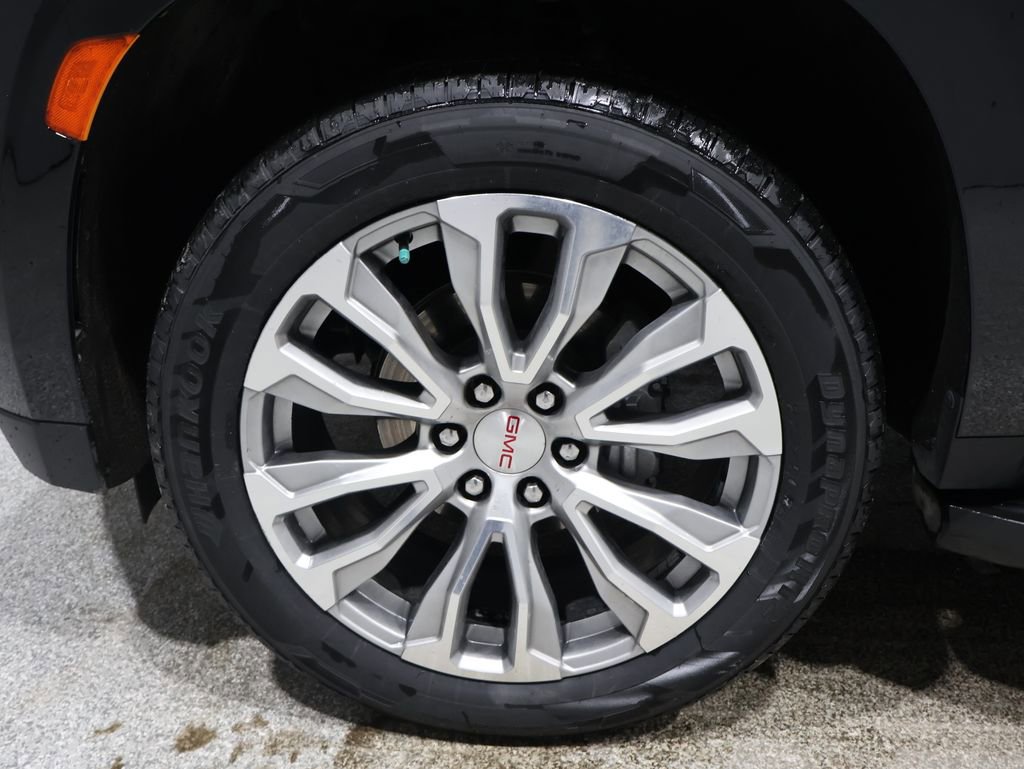 Used 2022 GMC Yukon XL Denali image 8