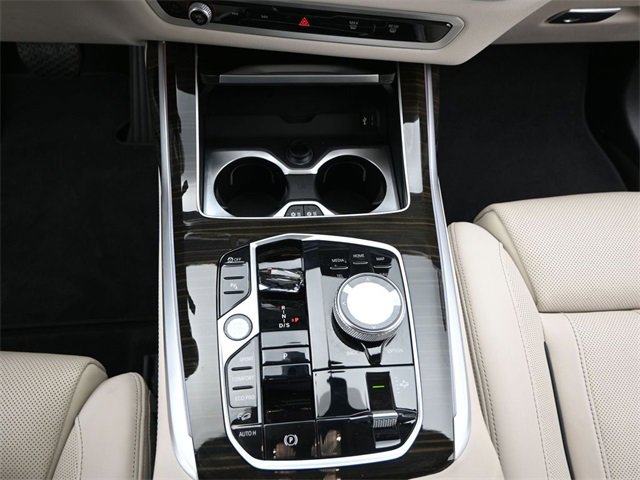 Used 2024 BMW X7 xDrive40i w/ Executive Package image 9