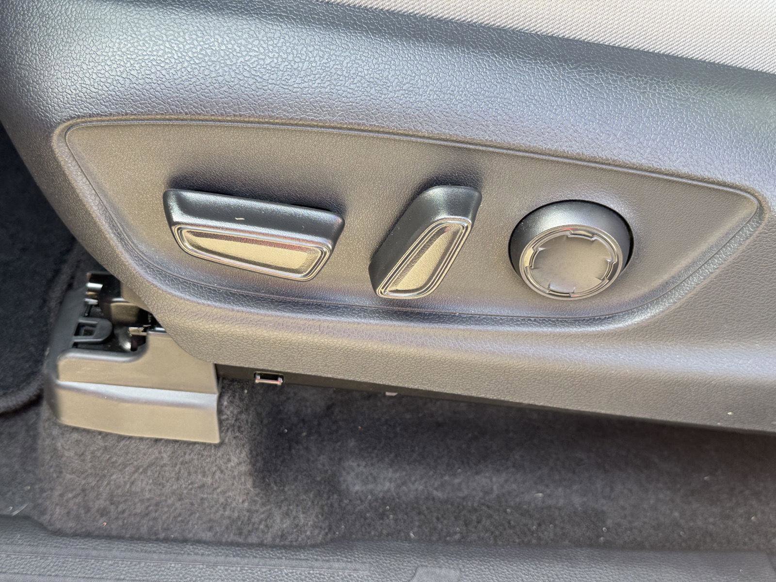 New 2025 Toyota Tacoma TRD Off-Road image 28