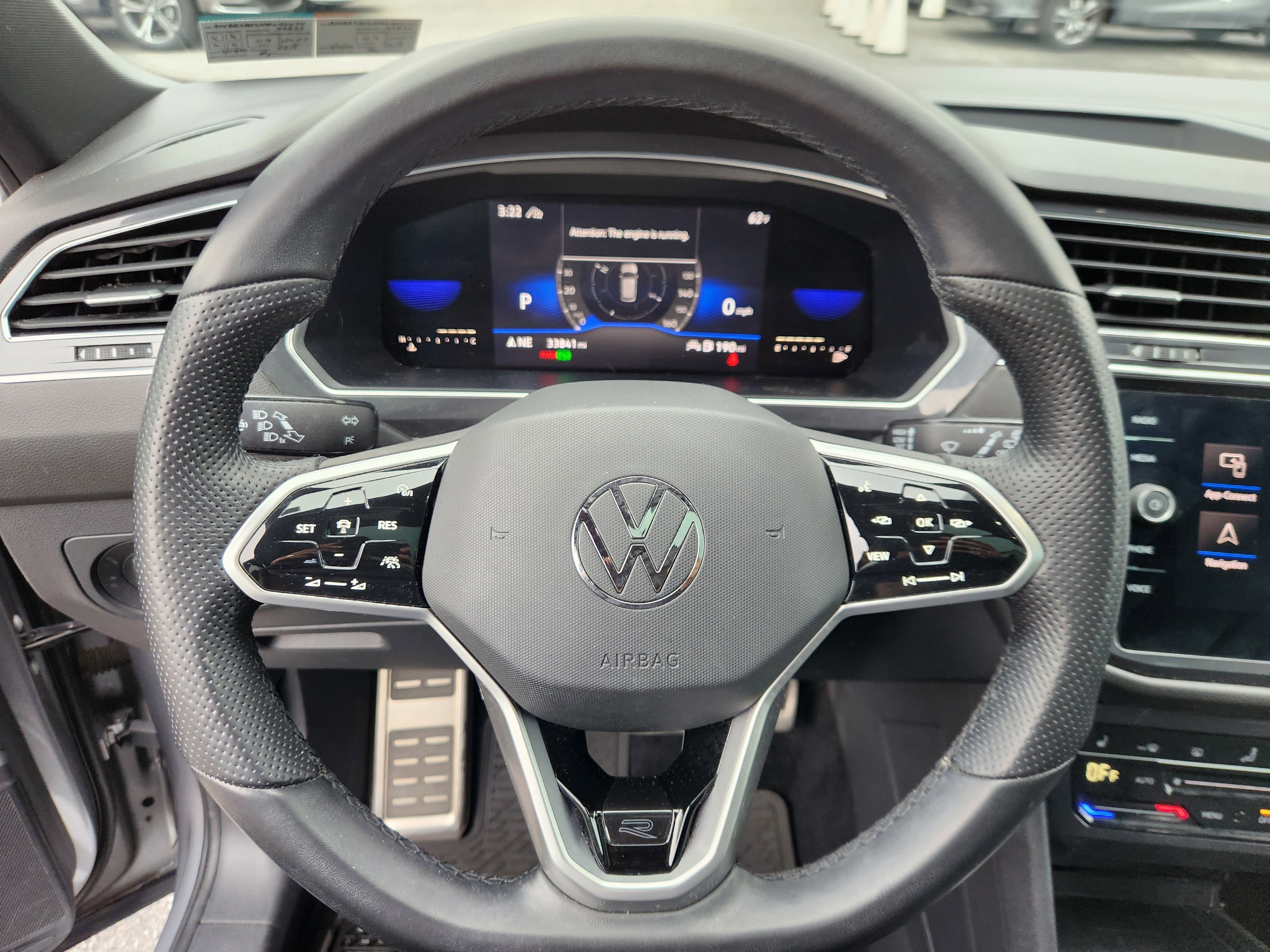 Used 2022 Volkswagen Tiguan SE R-Line AWD/4WD image 9