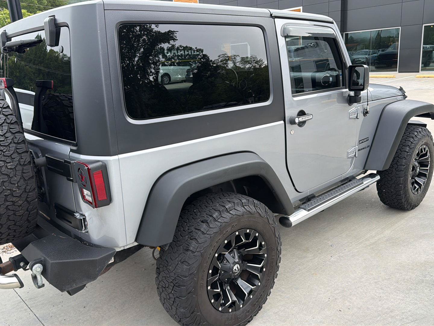 Used 2017 Jeep Wrangler Sport w/ Quick Order Package 24S AWD/4WD image 3