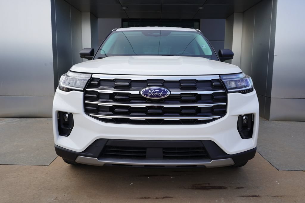 New 2026 Ford Explorer Active w/ Active Comfort Package AWD/4WD image 3