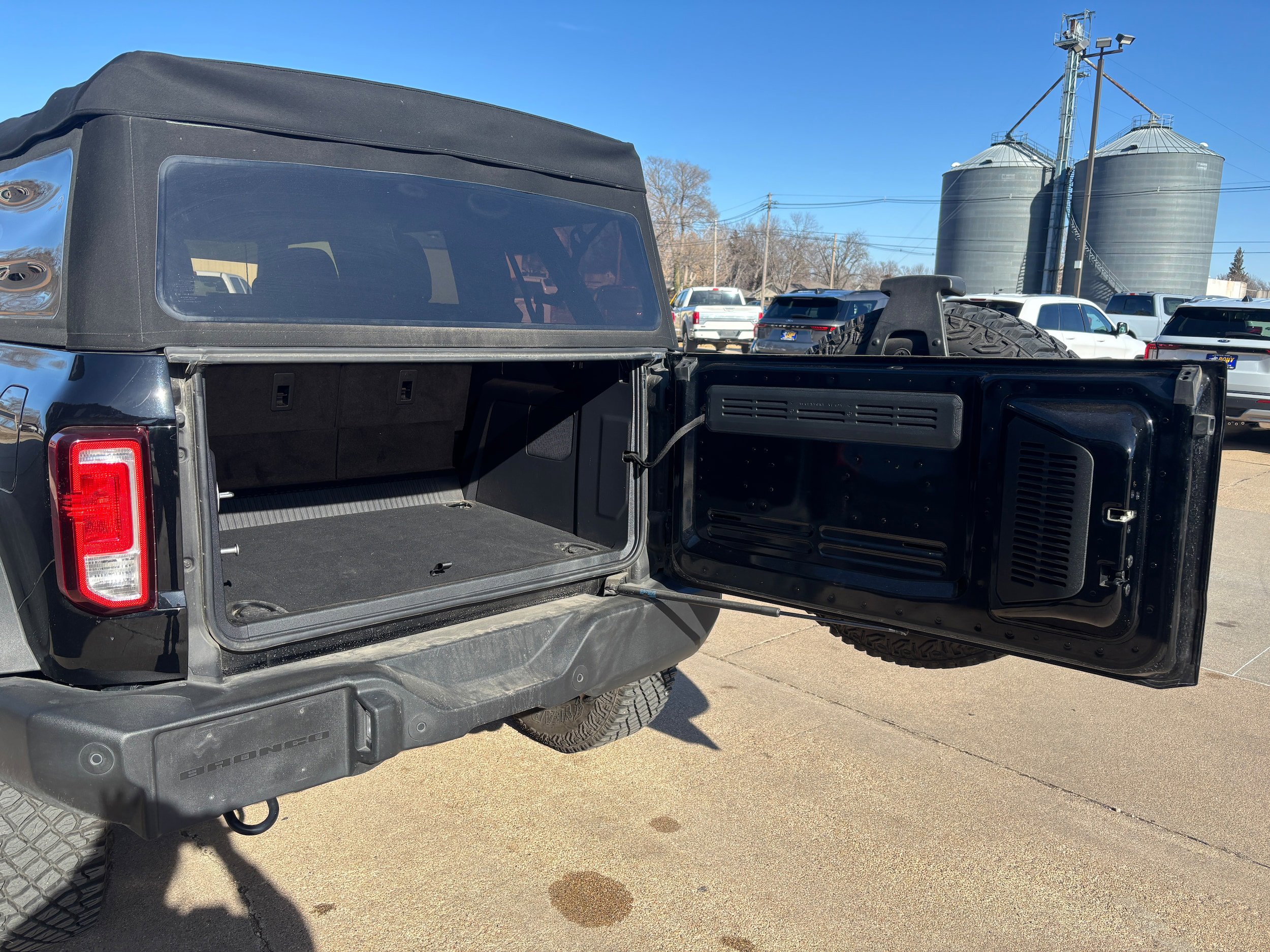 Used 2023 Ford Bronco Big Bend w/ Sasquatch Package AWD/4WD image 6