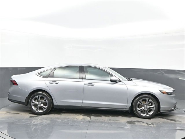 Used 2023 Honda Accord EX image 7