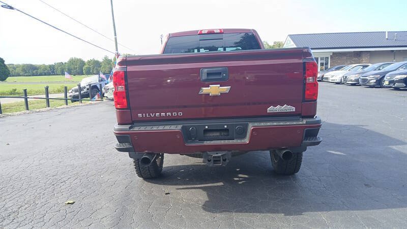 Used 2016 Chevrolet Silverado 2500 High Country w/ High Country Premium Package AWD/4WD image 3