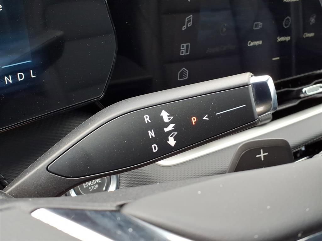 New 2026 Chevrolet Equinox LT w/ Convenience Package II image 16