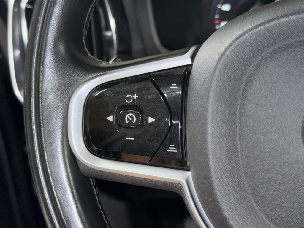 Used 2020 Volvo V60 T5 Momentum FWD image 30