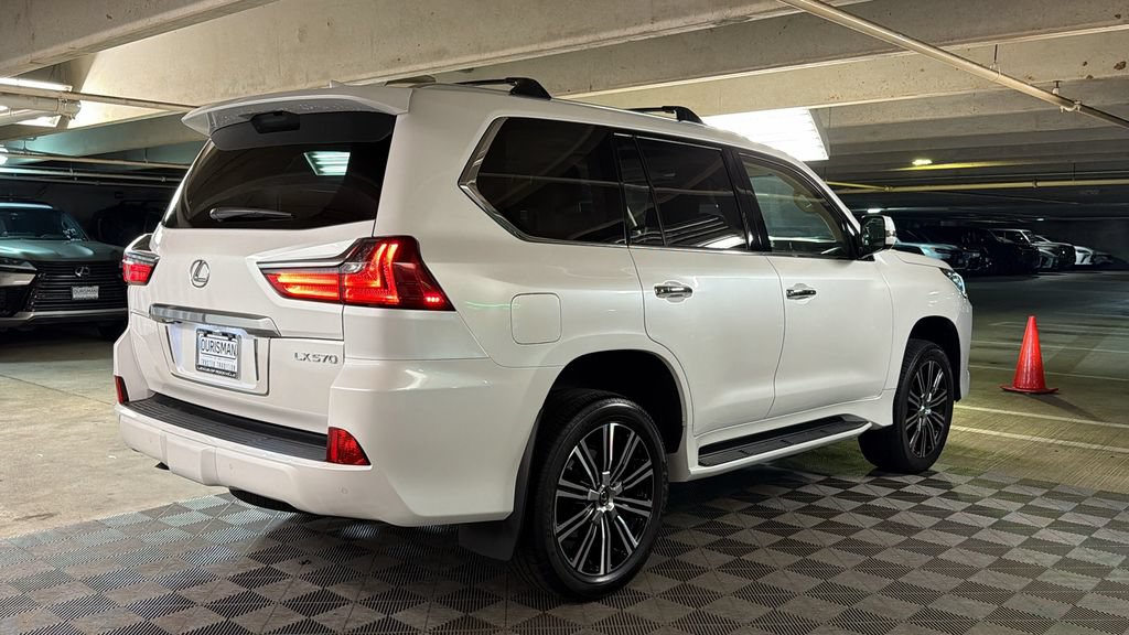 Used 2021 Lexus LX 570 4WD w/ Luxury Package image 8