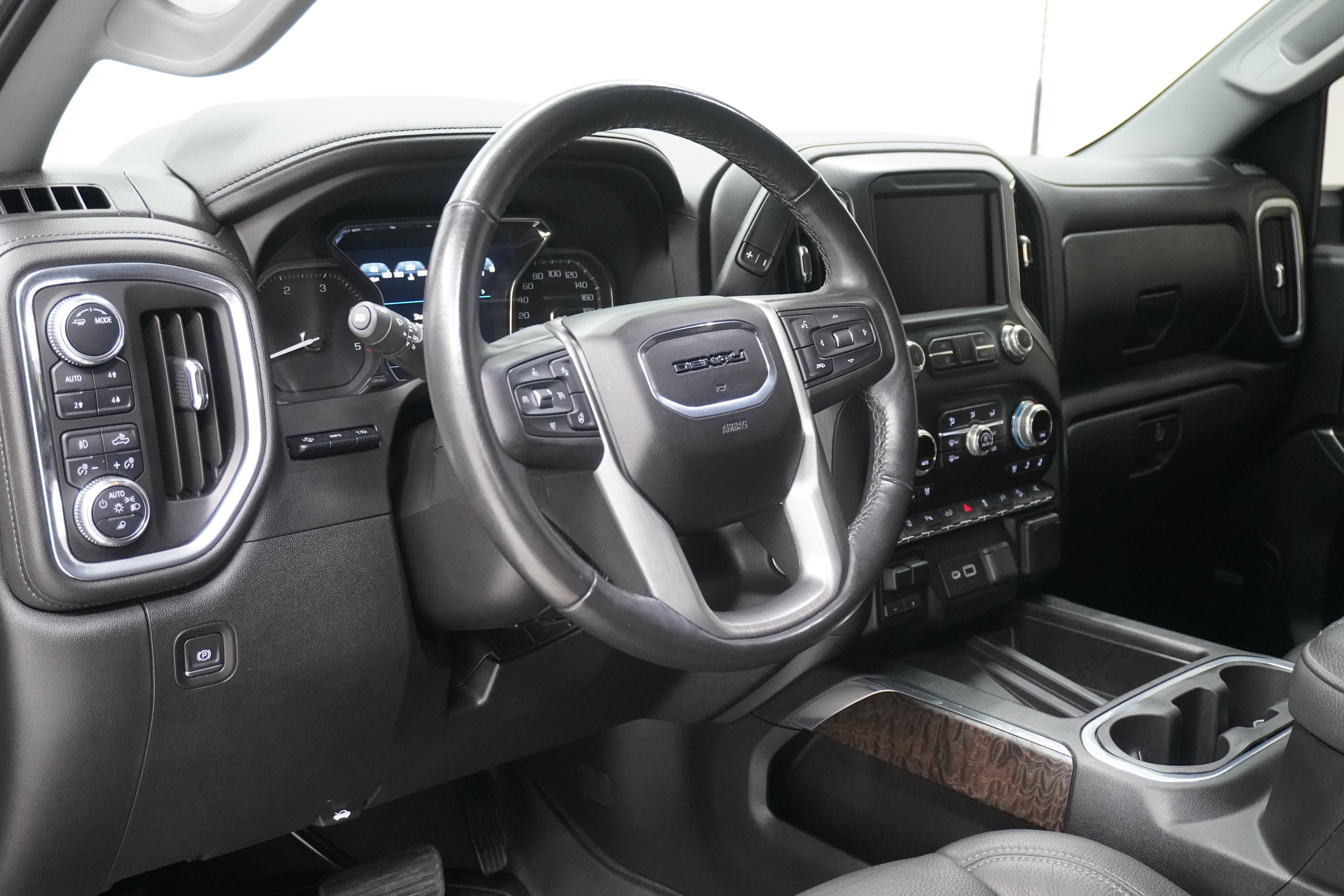 Used 2021 GMC Sierra 2500 Denali w/ Denali Ultimate Package AWD/4WD image 11