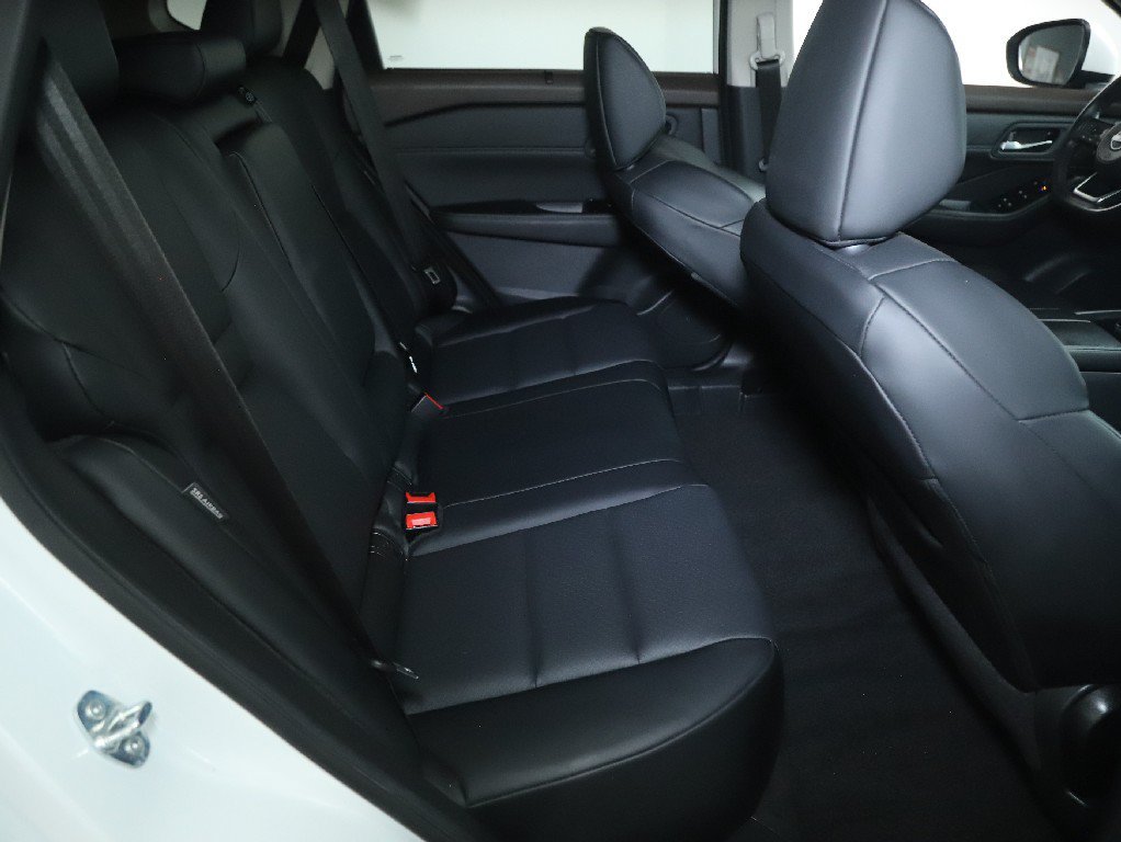 Certified 2023 Nissan Rogue SV w/ SV Premium B Package AWD/4WD image 36