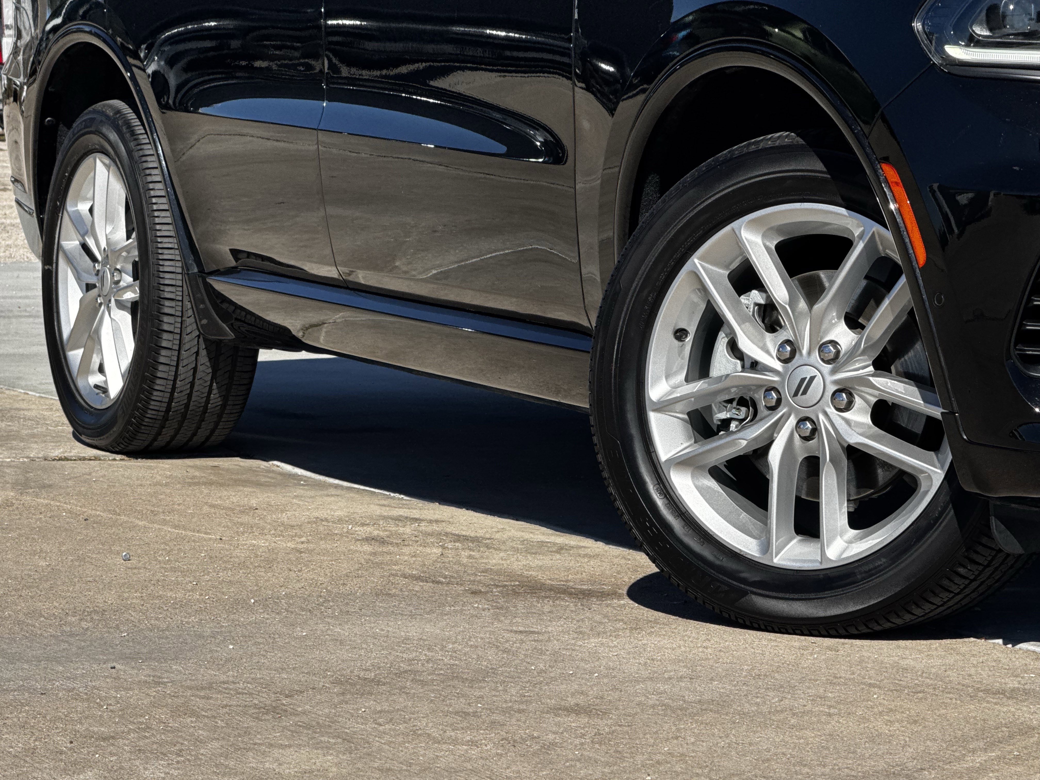 Used 2025 Dodge Durango GT image 3