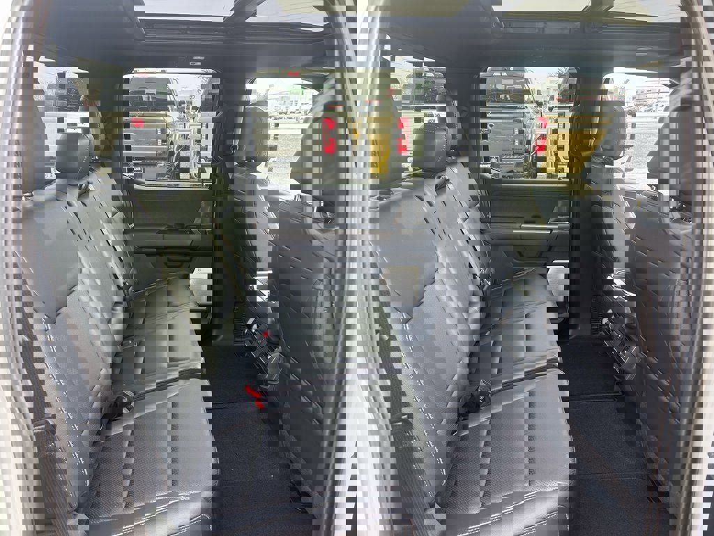 New 2026 Ford F150 Lariat w/ Equipment Group 502A High image 18