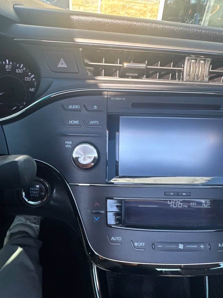 Used 2018 Toyota Avalon XLE Plus w/ Four Season Floor Mat Package FWD image 8