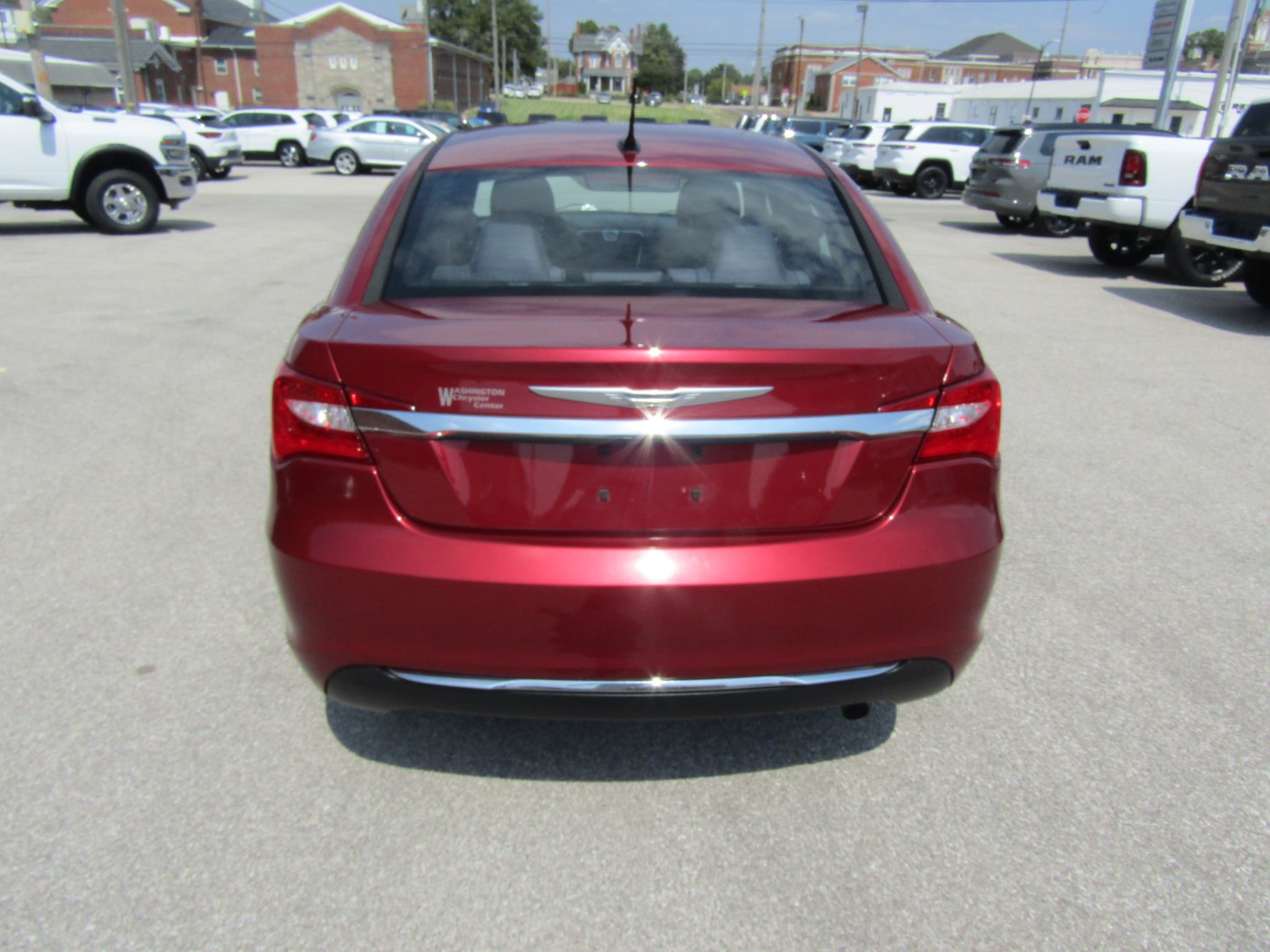 Used 2013 Chrysler 200 Touring FWD image 4