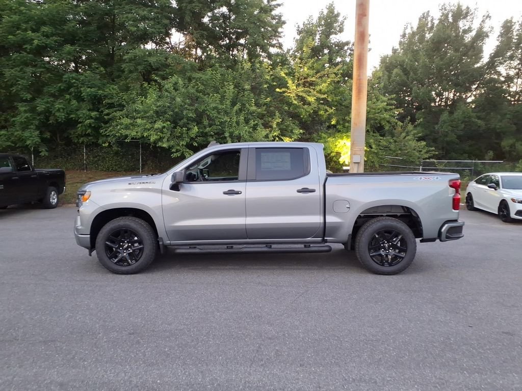 New 2026 Chevrolet Silverado 1500 Custom w/ Turbomax Blackout Package AWD/4WD image 6