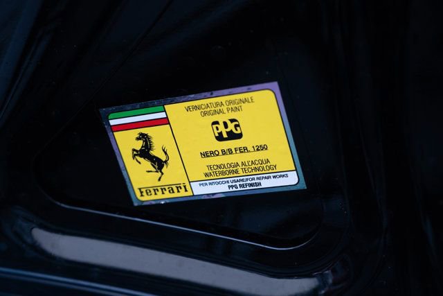 Used 2025 Ferrari Roma Spider image 16