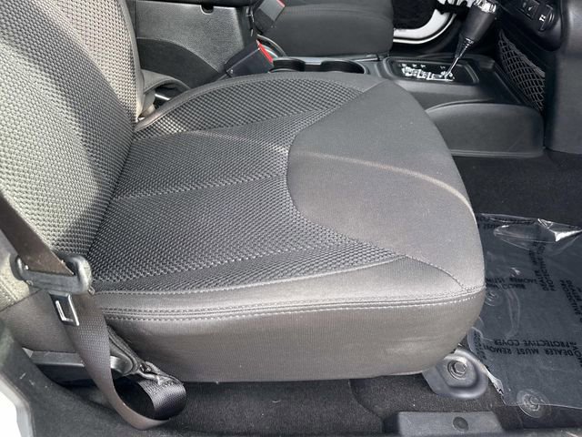 Used 2017 Jeep Wrangler Unlimited Sport image 10