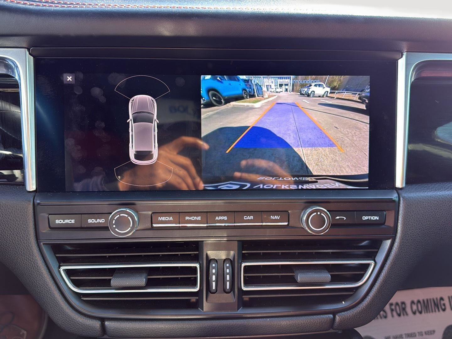 Used 2020 Porsche Macan image 23