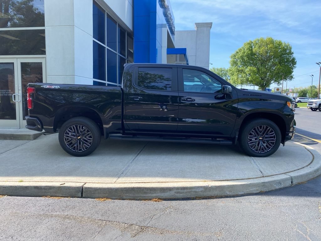New 2026 Chevrolet Silverado 1500 RST w/ Convenience Package II AWD/4WD image 2