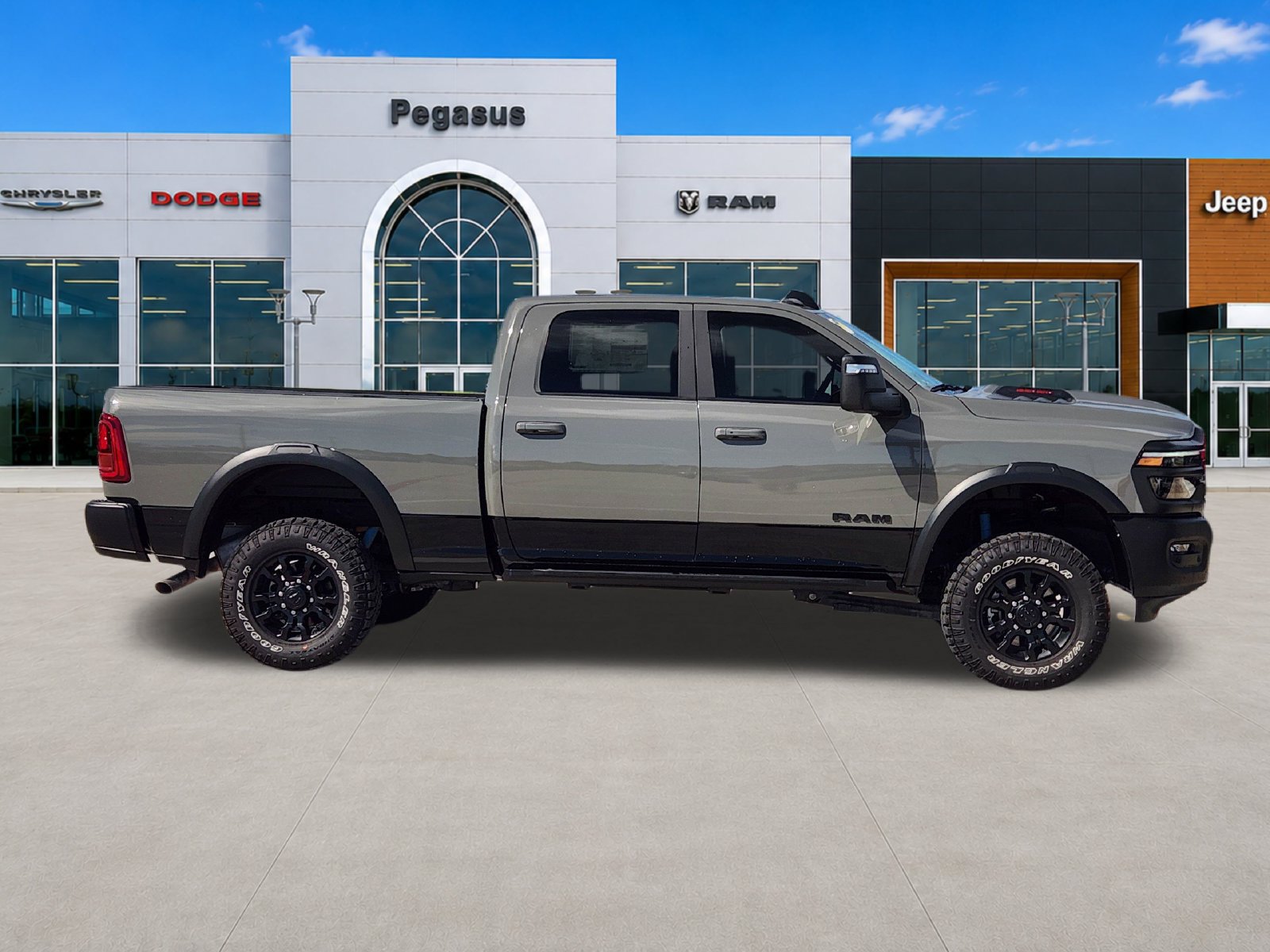 Used 2025 RAM 2500 Power Wagon AWD/4WD image 7
