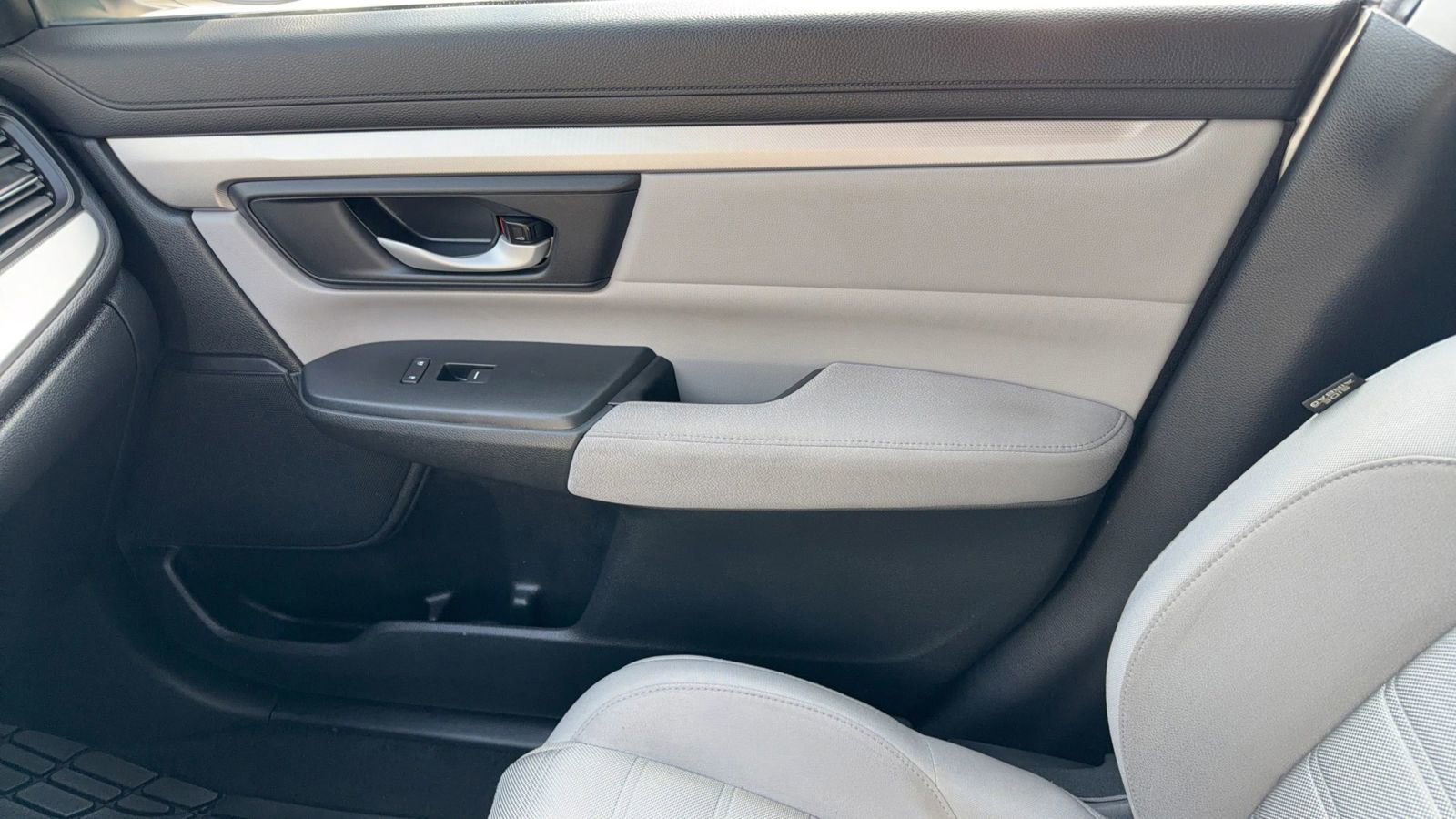 Used 2017 Honda CR-V LX image 24