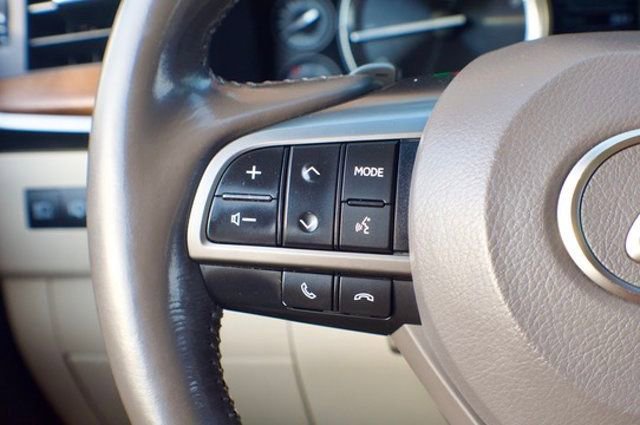 Used 2018 Lexus LX 570 4WD w/ Luxury Package image 20