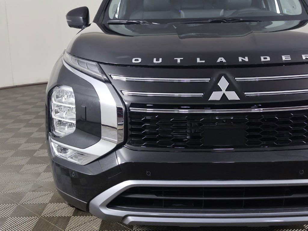 New 2026 Mitsubishi Outlander SE image 15