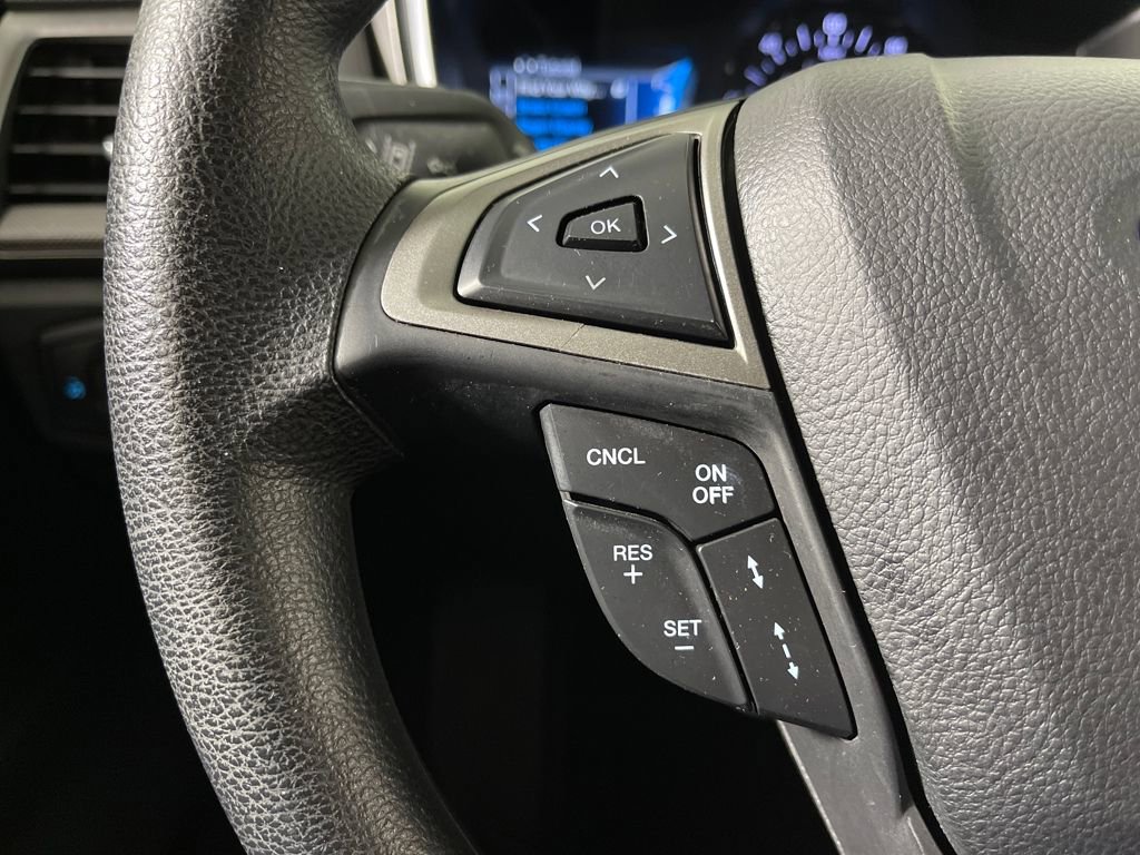 Used 2020 Ford Fusion SE image 28