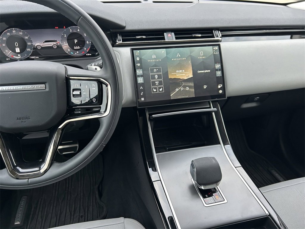 Used 2025 Land Rover Range Rover Velar Dynamic SE image 19