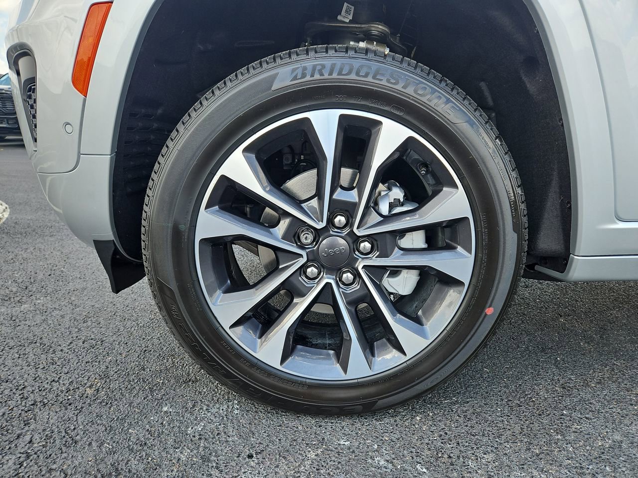 New 2025 Jeep Grand Cherokee Overland w/ Adv Protech Group III image 9