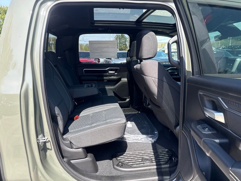 New 2026 RAM 1500 4x4 Crew Cab image 27