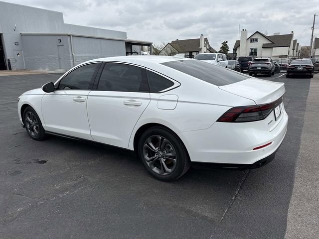 Used 2025 Honda Accord EX-L image 2