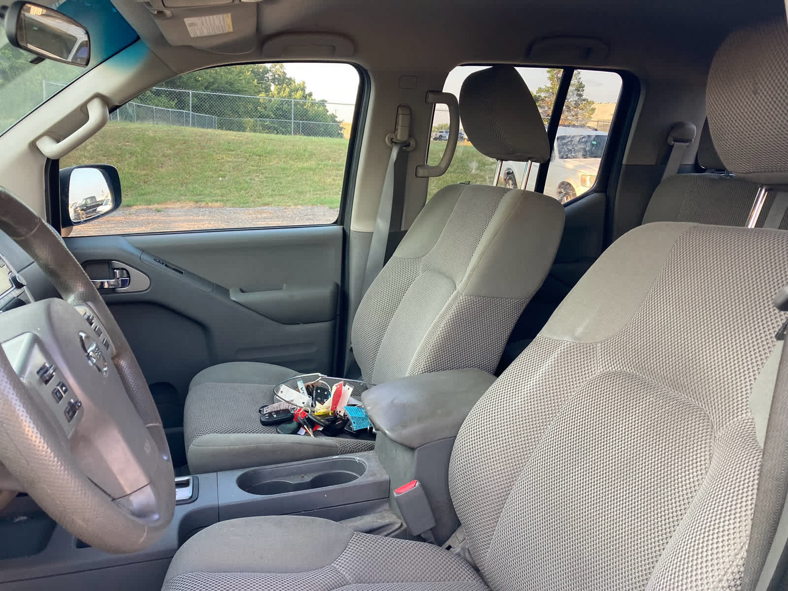 Used 2016 Nissan Frontier SV RWD image 3
