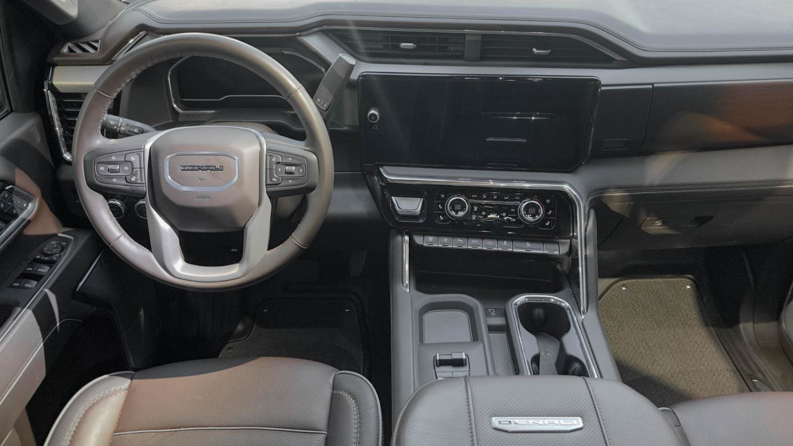 Used 2025 GMC Sierra 2500 Denali w/ Denali Reserve Package image 13