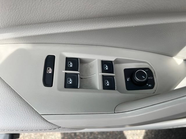 Used 2022 Volkswagen Jetta SE FWD image 18