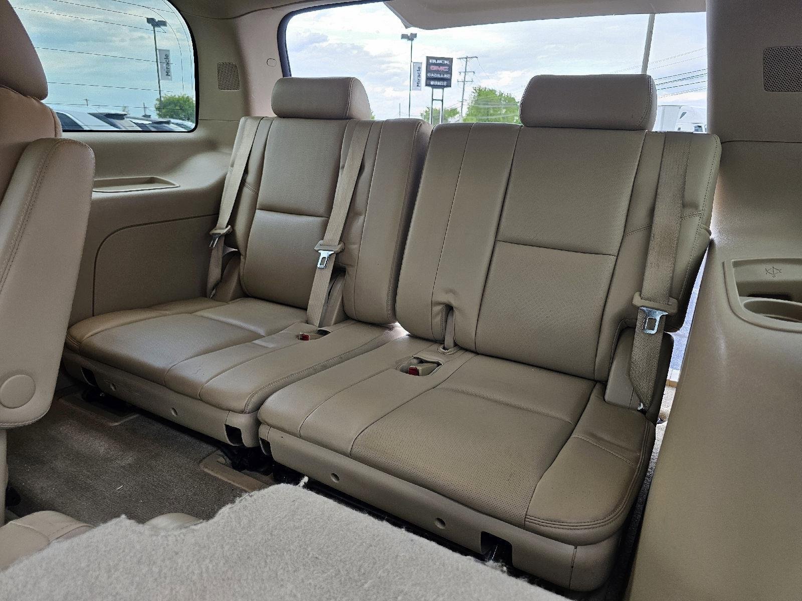 Used 2013 Cadillac Escalade Premium AWD/4WD image 28