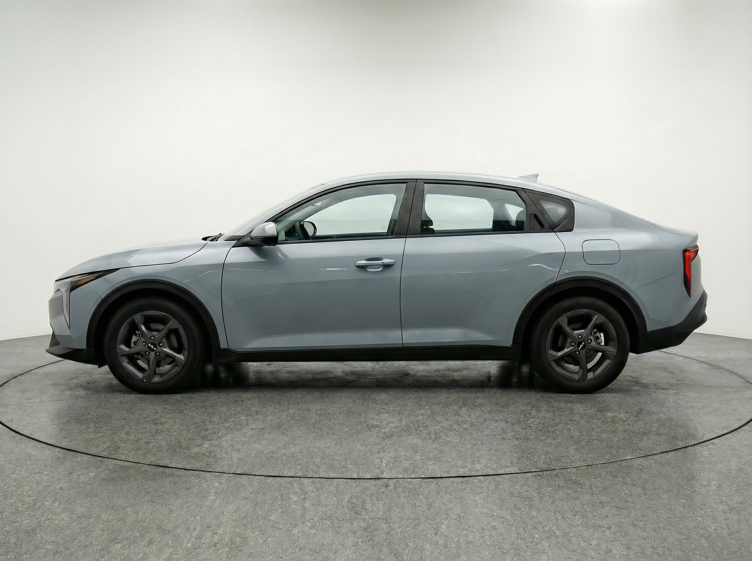 Used 2025 Kia K4 LXS image 5