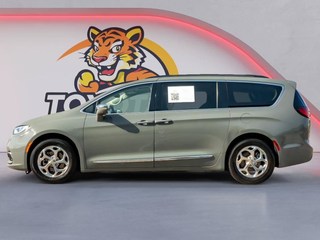Used 2022 Chrysler Pacifica Limited FWD image 9