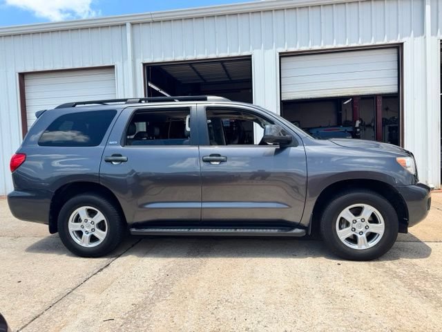 Used 2017 Toyota Sequoia SR5 w/ Premium Package RWD image 4