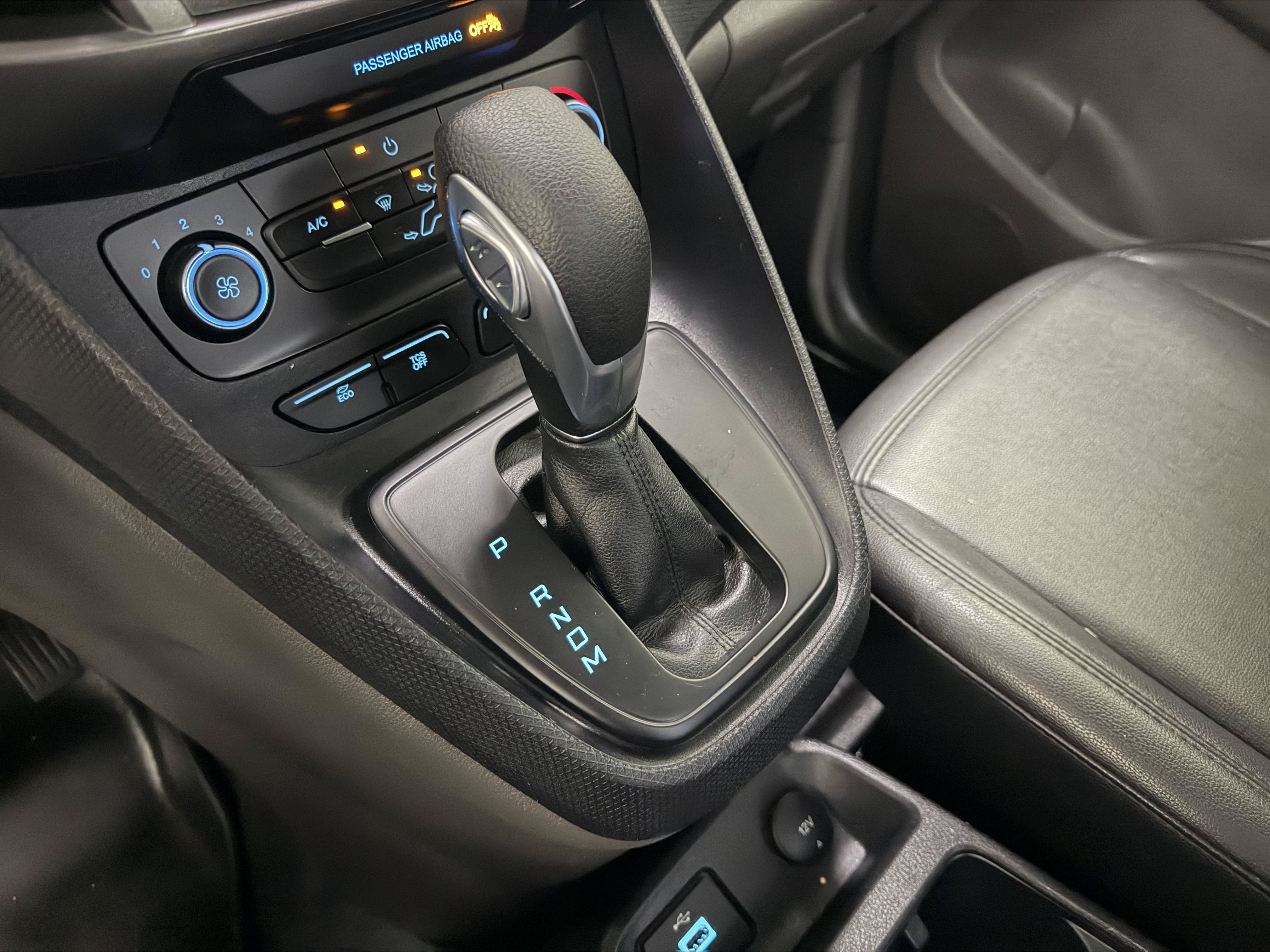 Used 2021 Ford Transit Connect XL FWD image 17