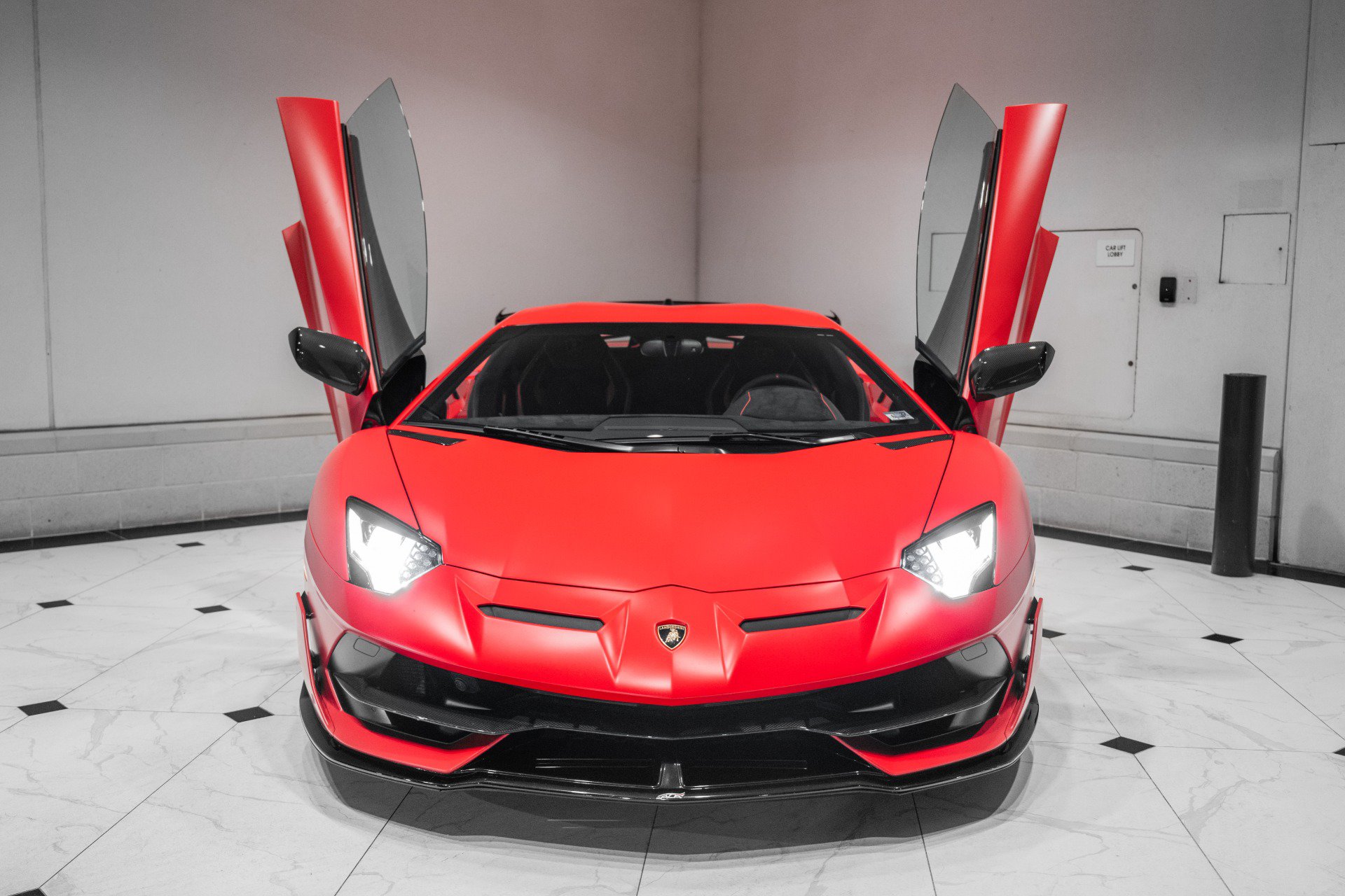 Used 2021 Lamborghini Aventador SVJ AWD/4WD image 18